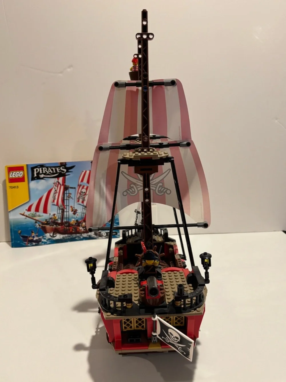 LEGO #70413 The Brick Bounty - Picture 9 of 16